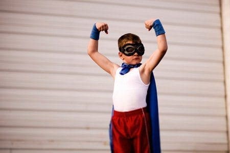 | Equalis “Todo mundo deveria ser aplaudido pelo menos uma vez de pé, porque todos nós vencemos o mundo.”